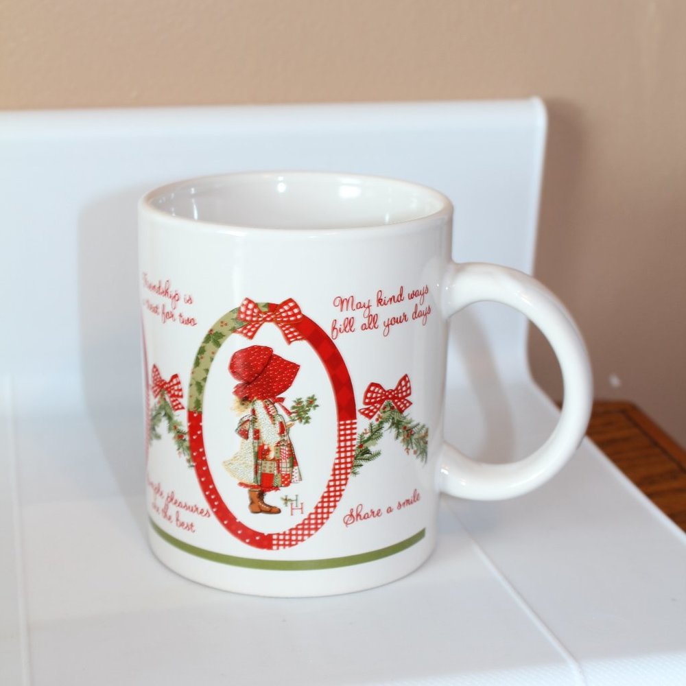 ☀️ 4/$20 Holly Hobbie Christmas Mug 2006